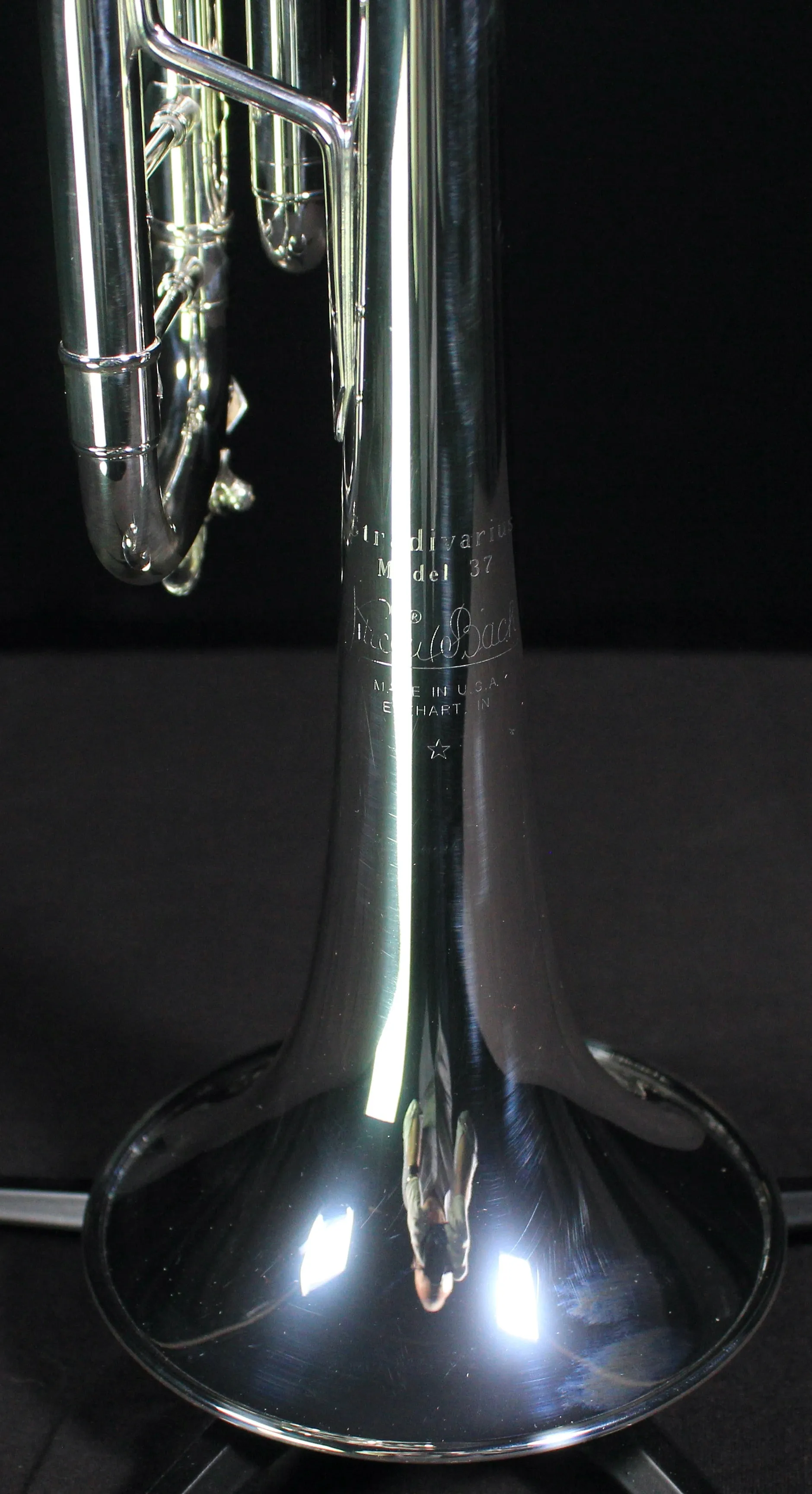 Bach Stradivarius LT180S37 Lightweight Professional Bb Trumpet (Silver Plated)