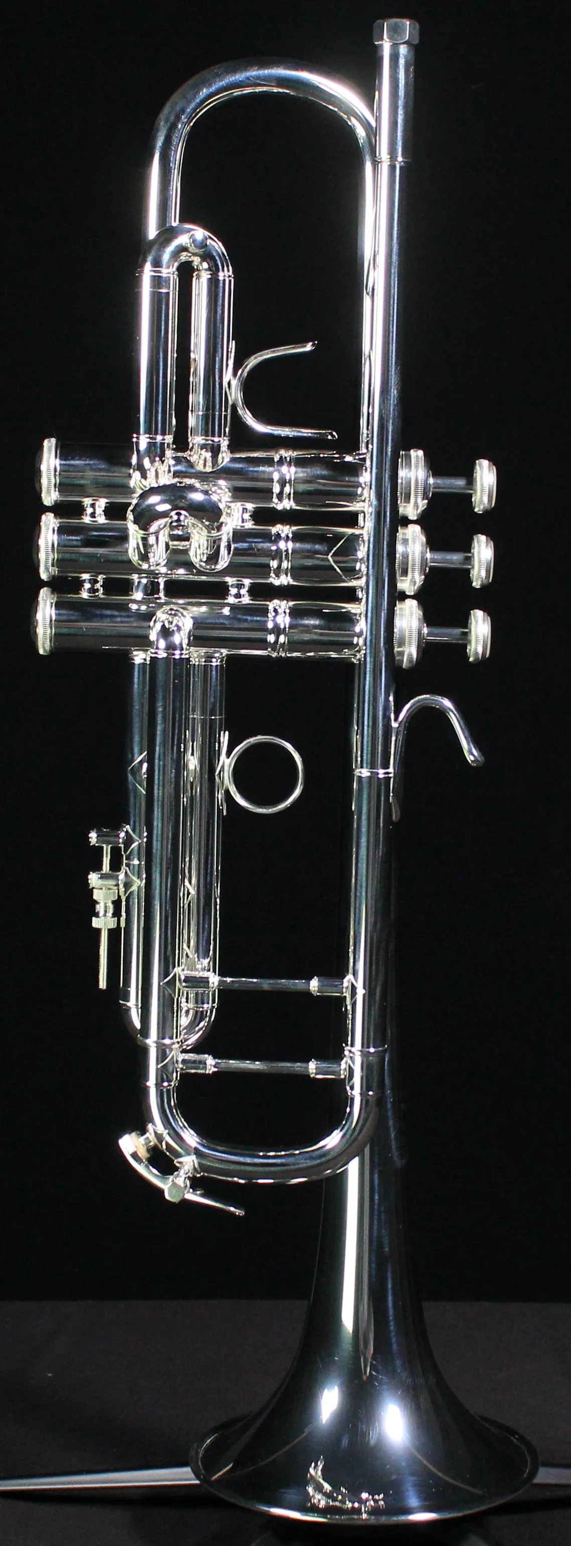 Bach Stradivarius LT180S37 Lightweight Professional Bb Trumpet (Silver Plated)