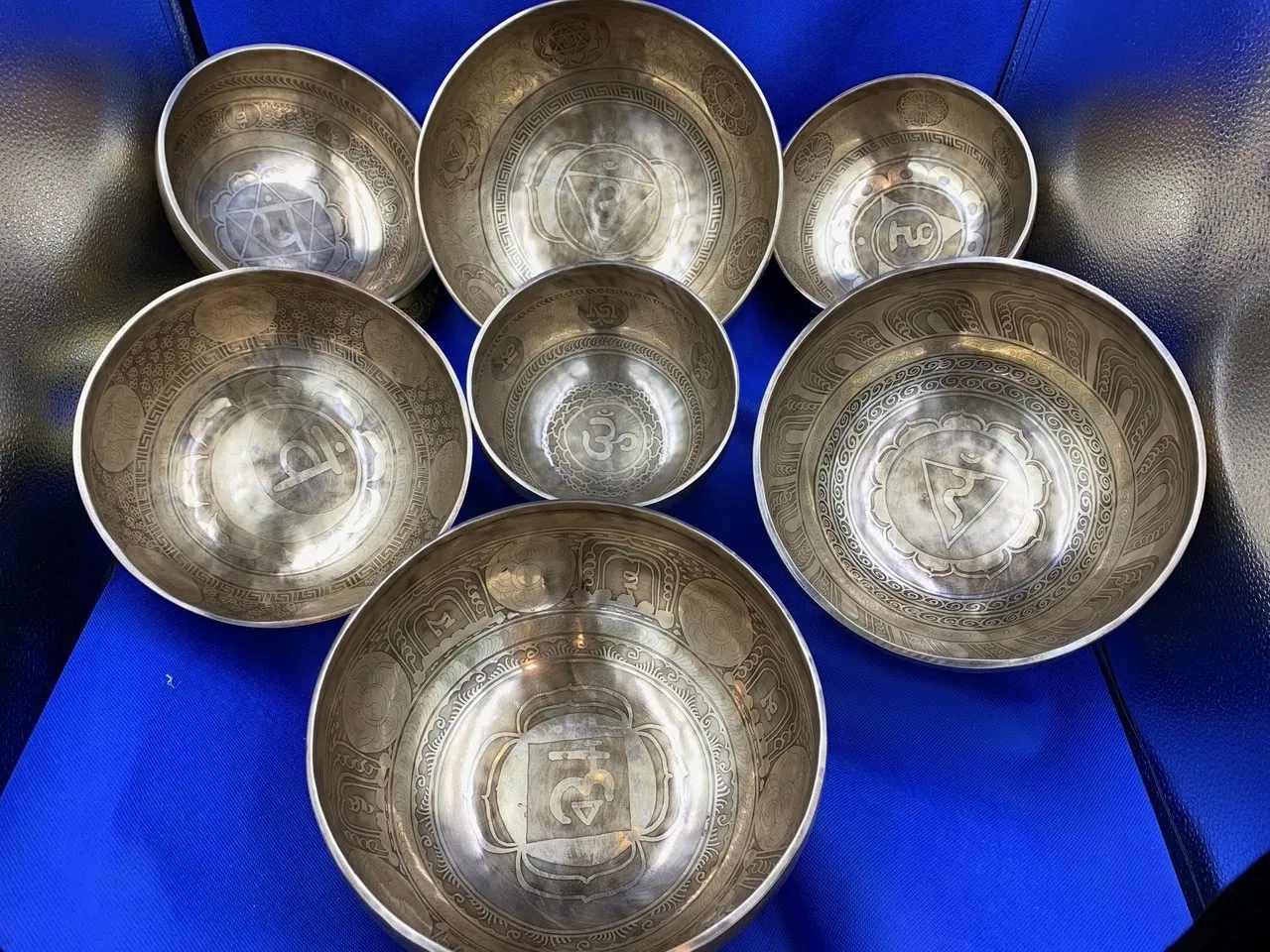 Handmade healing etching carving note tuning singing bowl set
