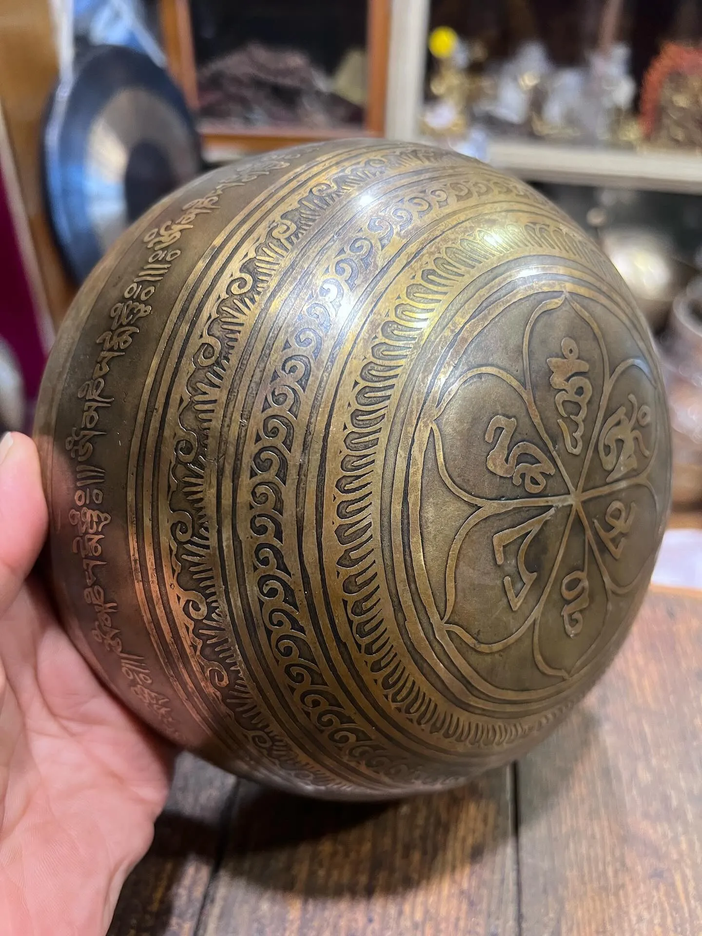 Handmade Healing Fine Special Etching Carving Singing Bowls Various Sizes