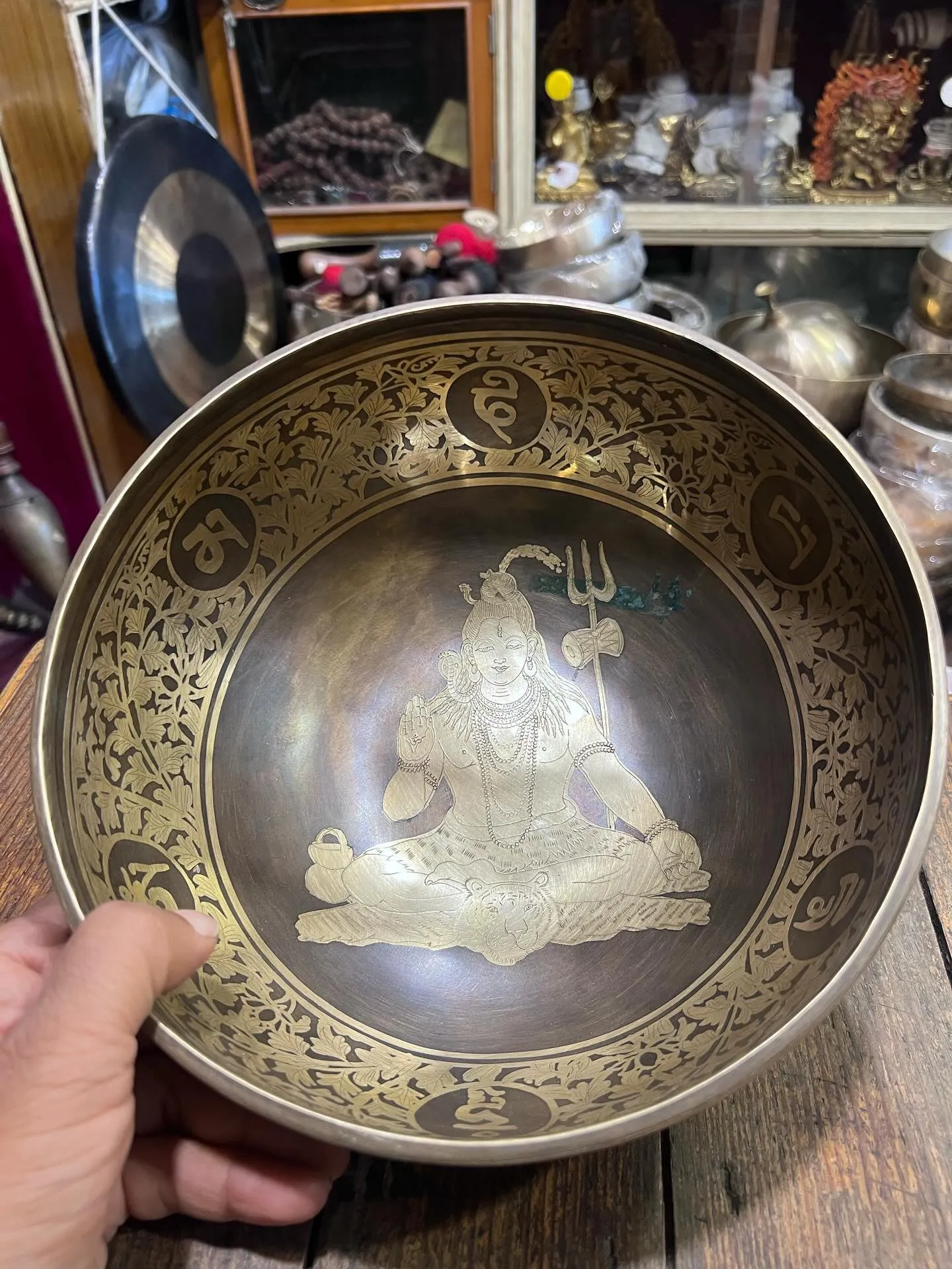 Handmade Healing Fine Special Etching Carving Singing Bowls Various Sizes