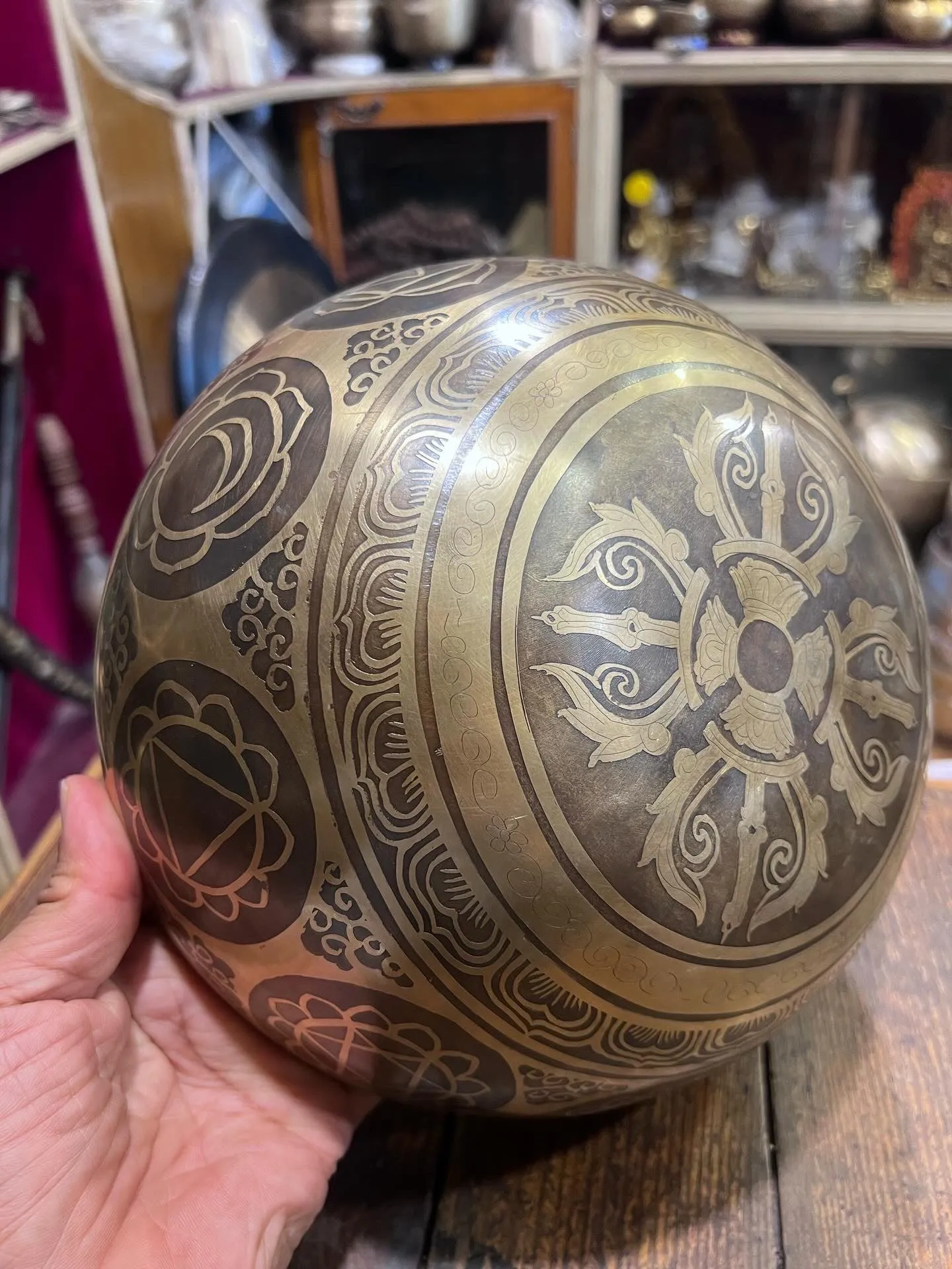 Handmade Healing Fine Special Etching Carving Singing Bowls Various Sizes