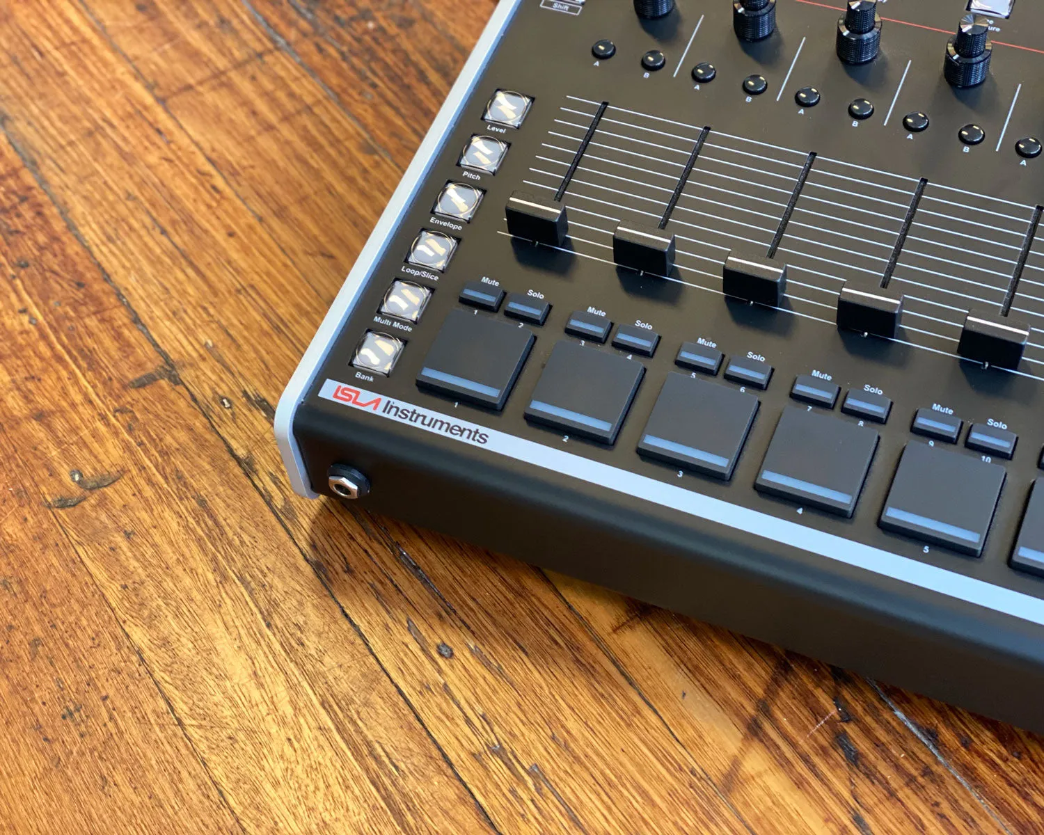 ISLA Instruments S2400