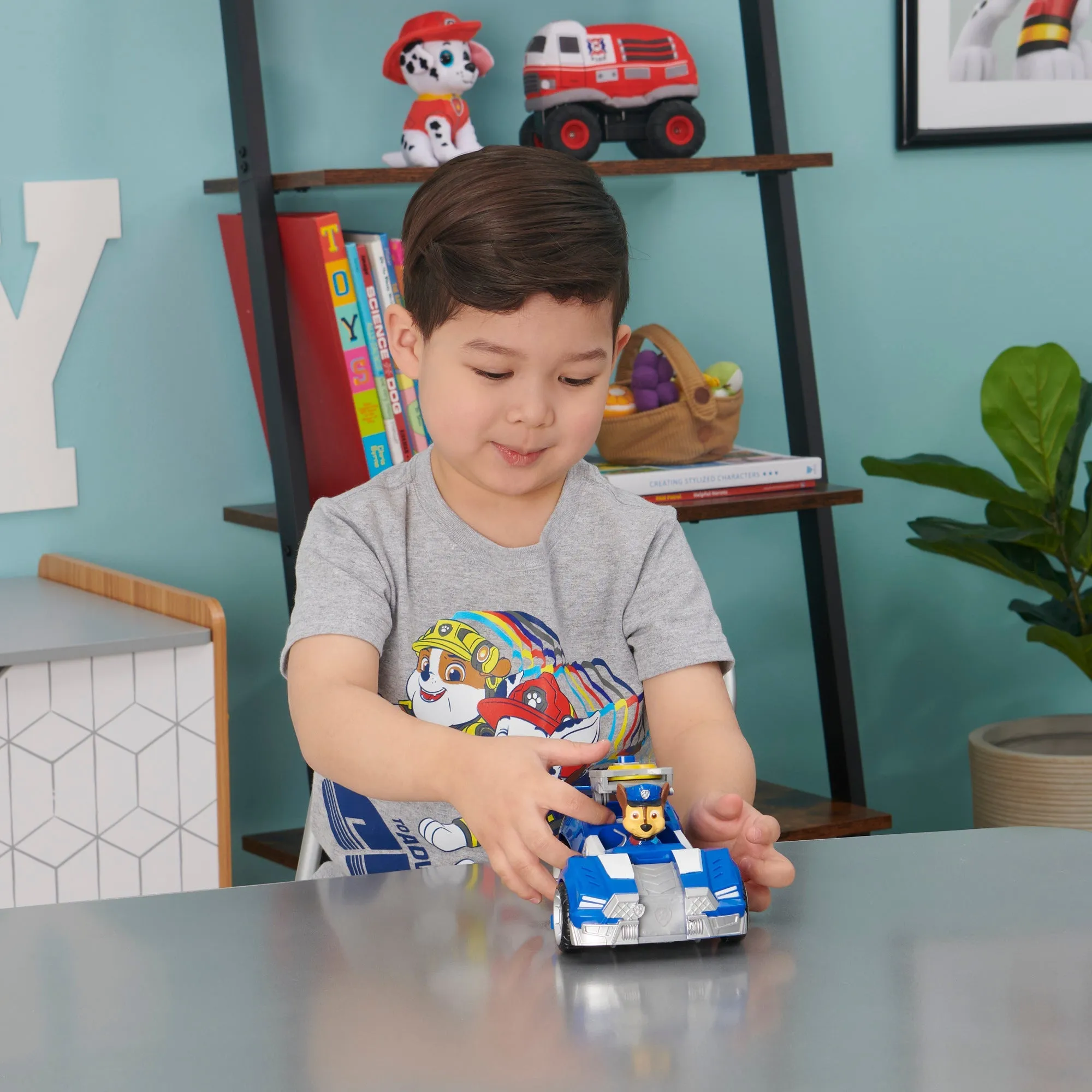 Paw Patrol The Movie Themed Vehicle Chase Deluxe Vehicle